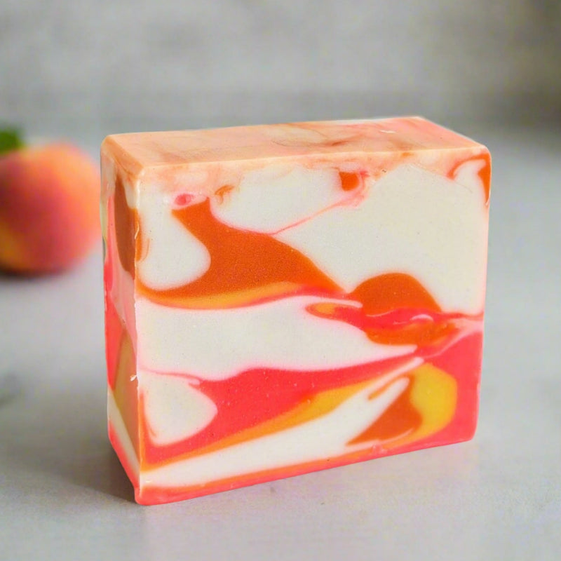 This limited edition Peachy Clean soap bar contains 25% shea butter for optimal moisturization, along with a delightful peach scent that is perfect for the summer season.